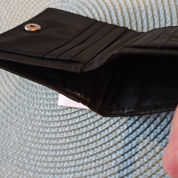 SONOMA BRAND MEN'S BLACK MINI BIFOLD GENUINE LEATHER WALLET - Picture 4 of 11